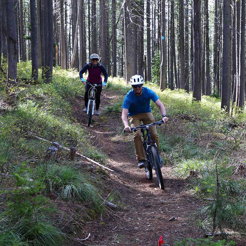 LP_MtnBiking_5463TeresaEvan-800X800